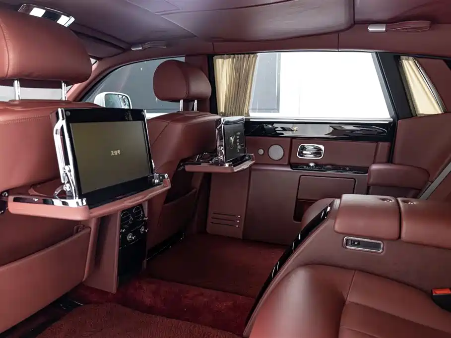Rolls-Royce Phantom 6.7L Extended Edition EWB, фото 13