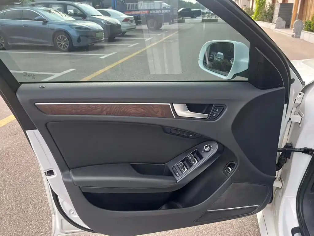 Audi A4L — миниатюра 14