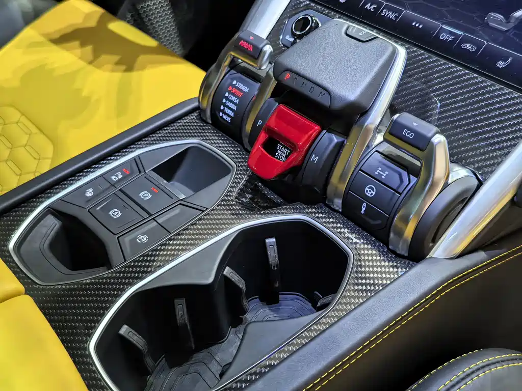 Lamborghini Urus — миниатюра 14