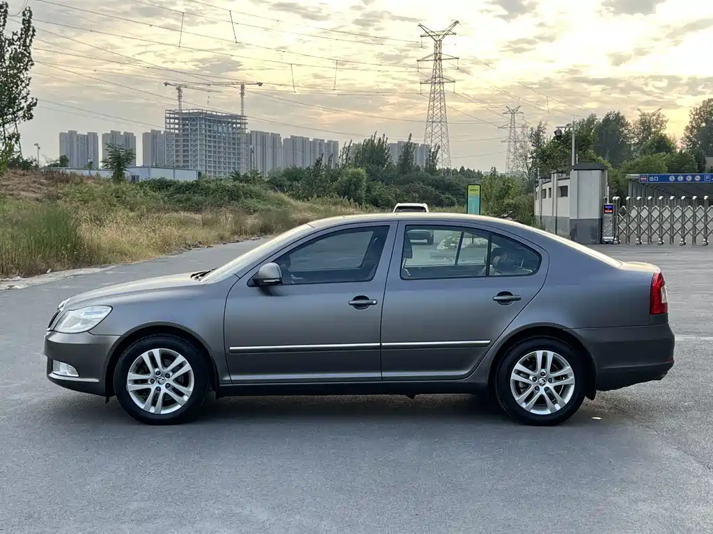 Skoda Octavia — миниатюра 8
