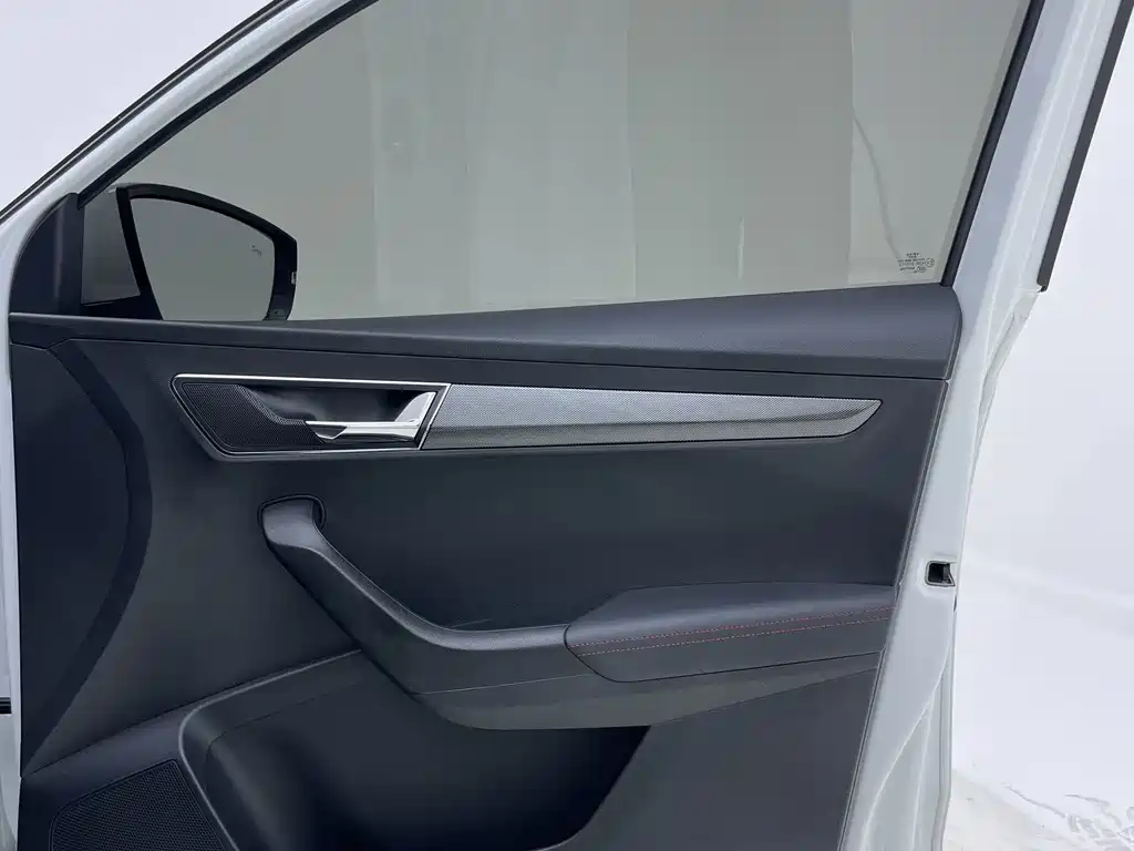 Skoda Karoq — миниатюра 25