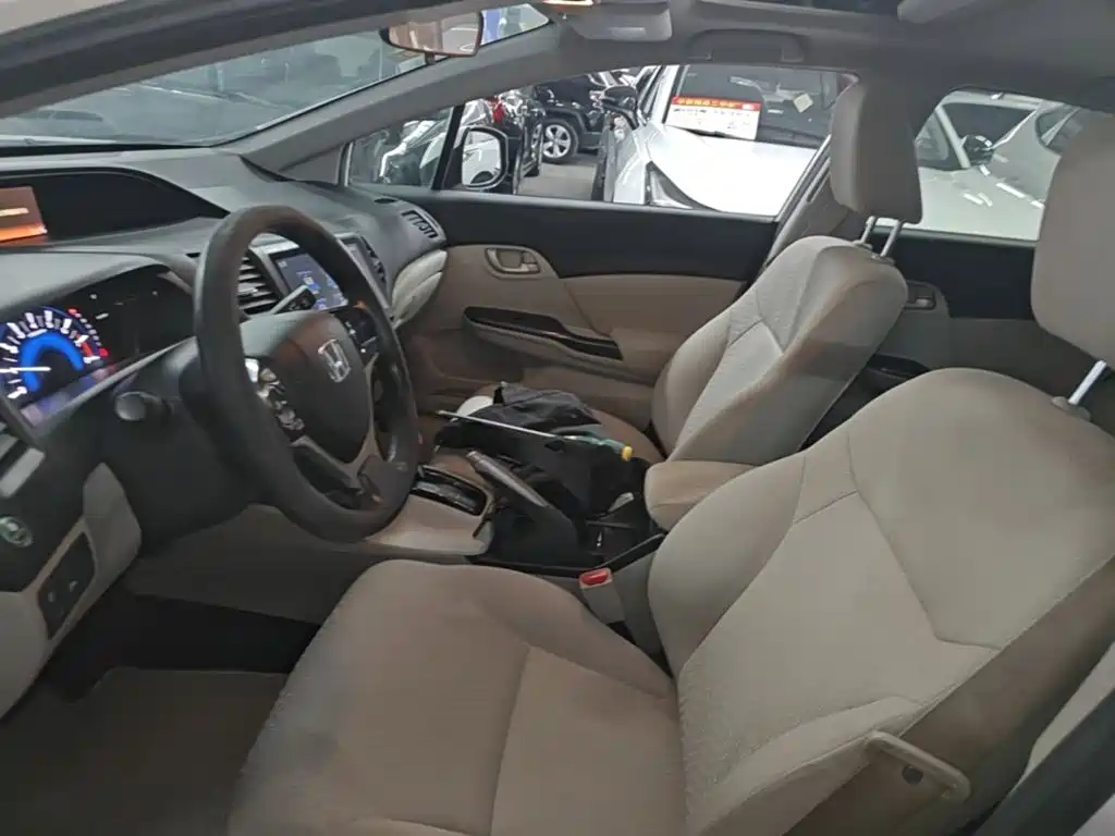 Honda Civic — миниатюра 15