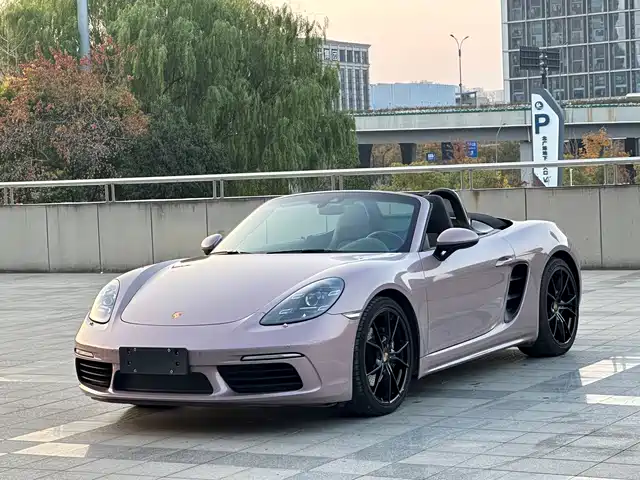 PORSCHE 718