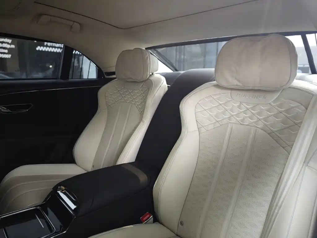 Bentley Flying Spur PHEV — миниатюра 19