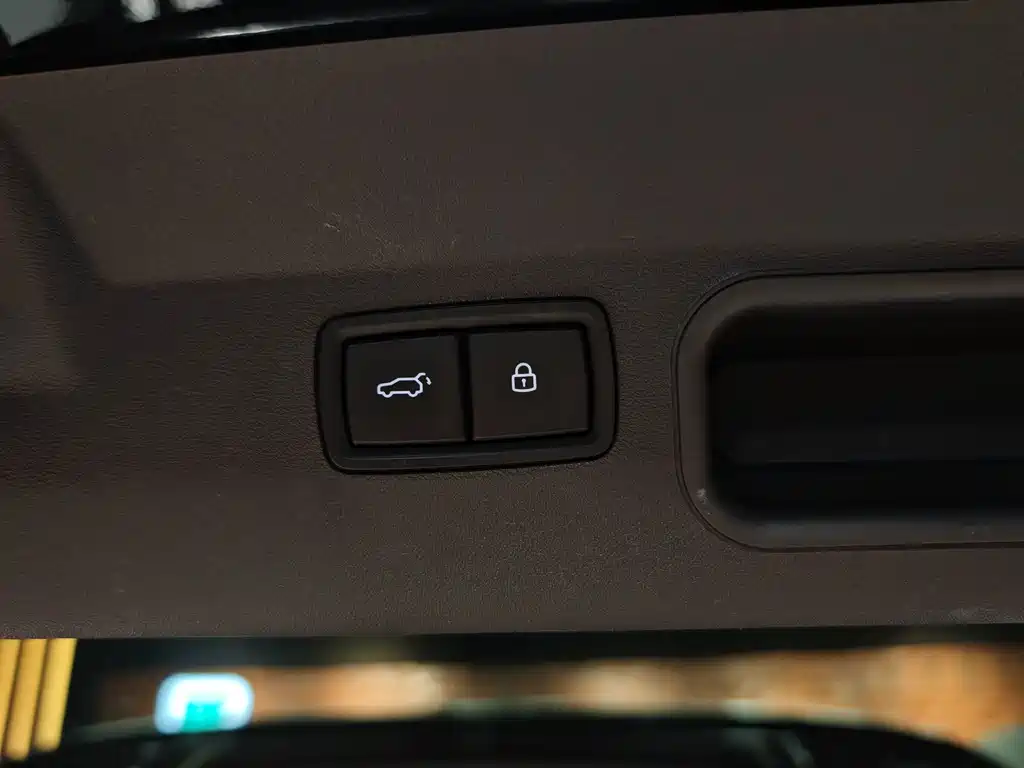 Li Auto Li ONE — миниатюра 22