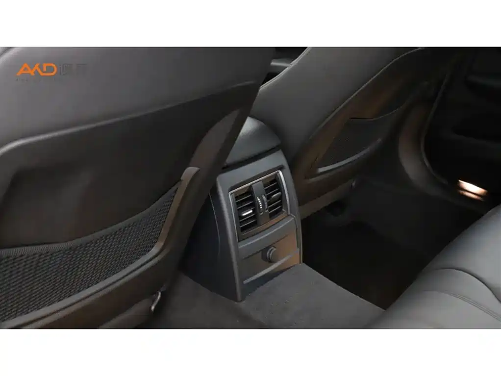 BMW 3 Series — миниатюра 9