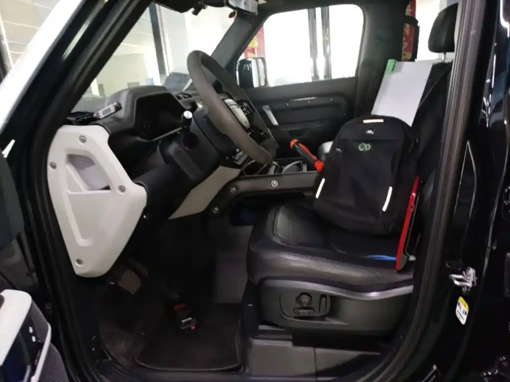 Land Rover Defender — миниатюра 15