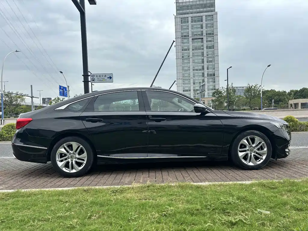Honda Accord — миниатюра 4