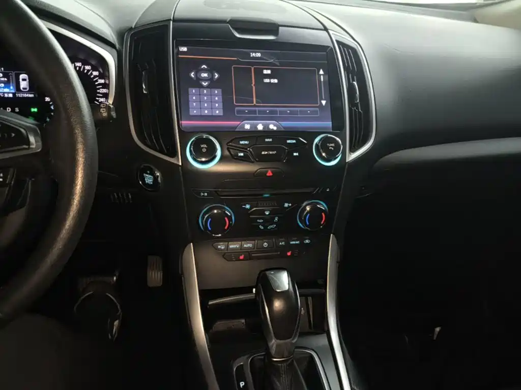 Ford Edge — миниатюра 13