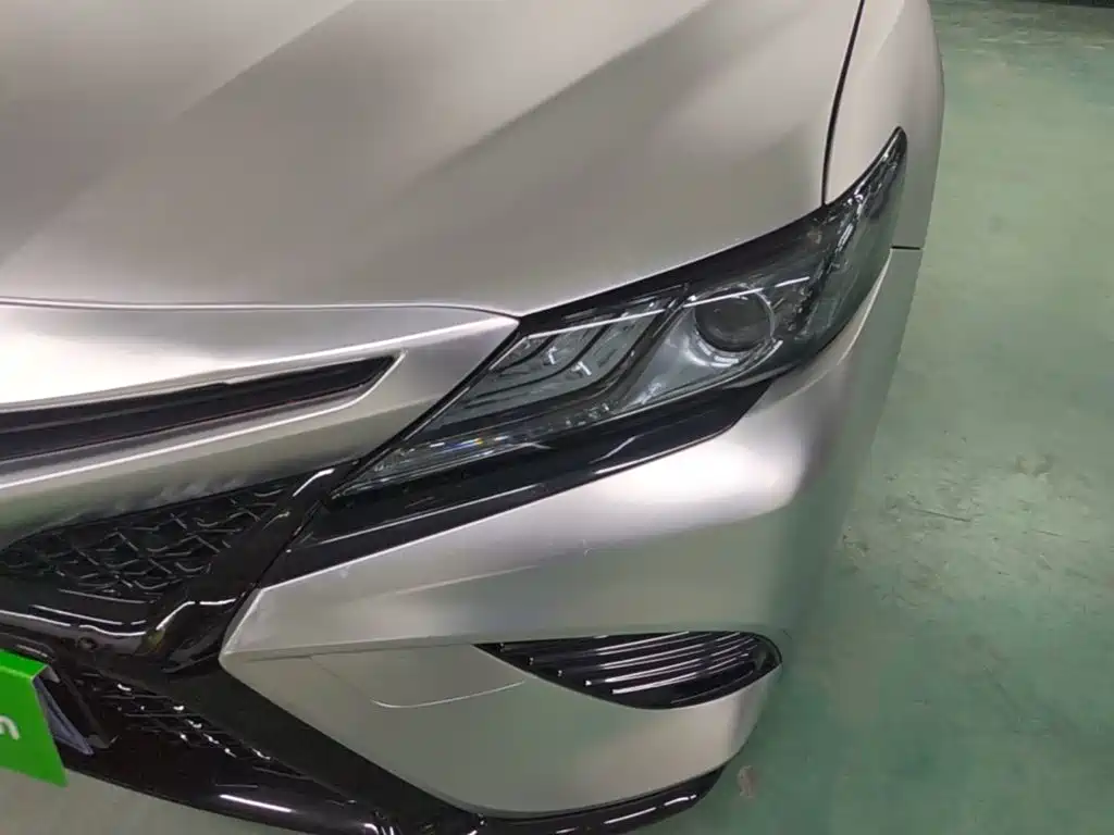 Toyota Camry — миниатюра 24
