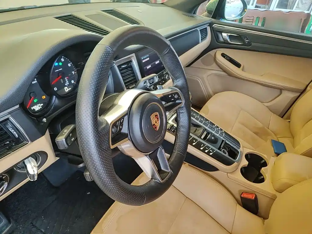 Porsche Macan — миниатюра 11