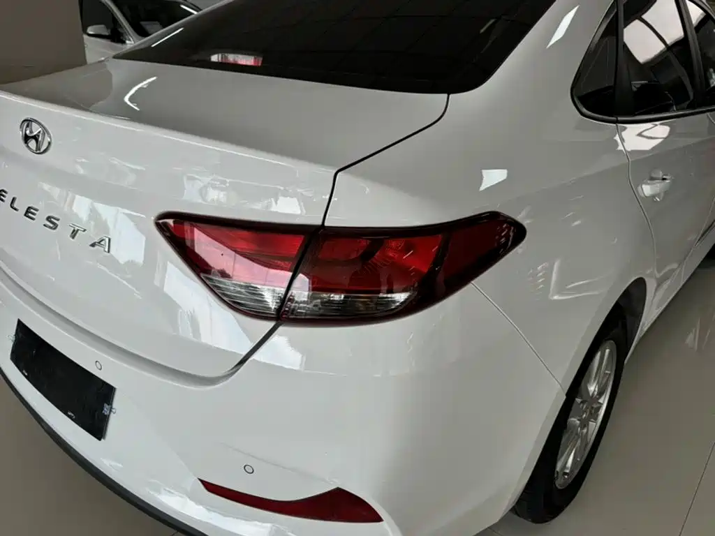 Hyundai Elantra — миниатюра 23