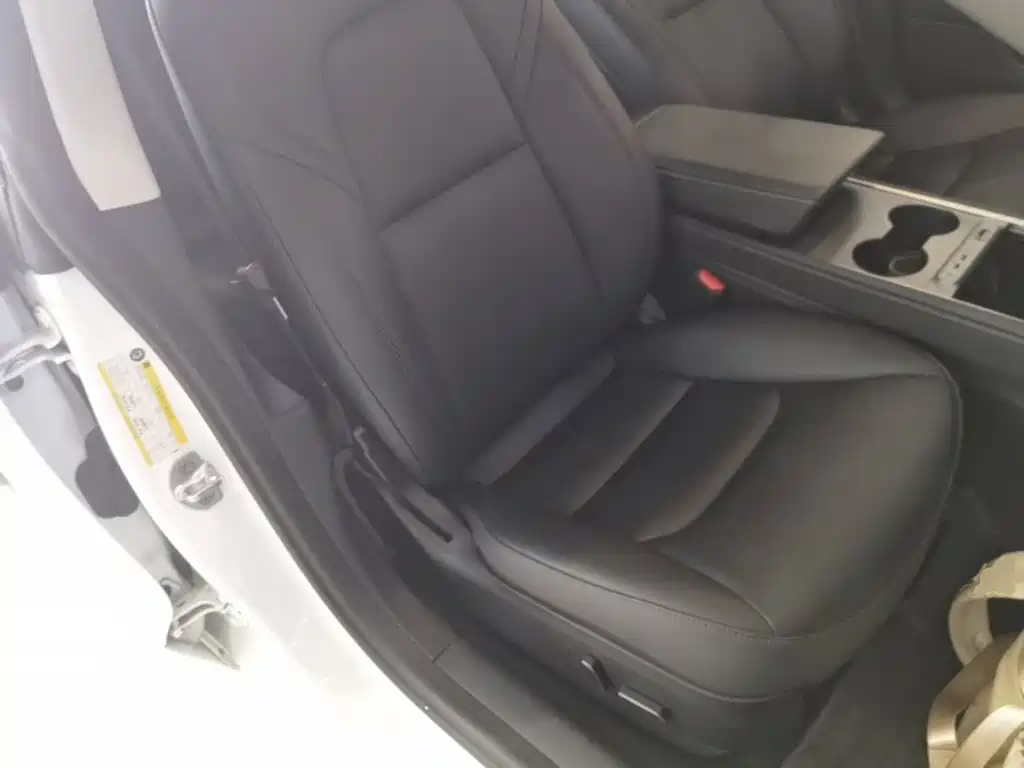Tesla Model 3 — миниатюра 25