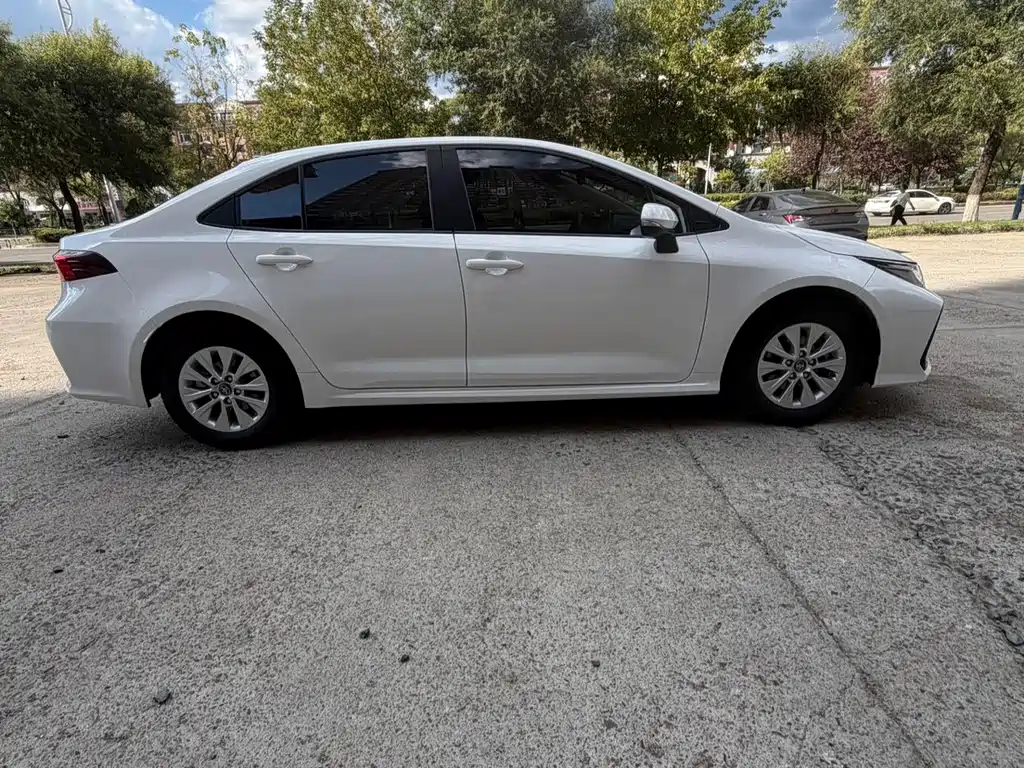 Toyota Corolla — миниатюра 7