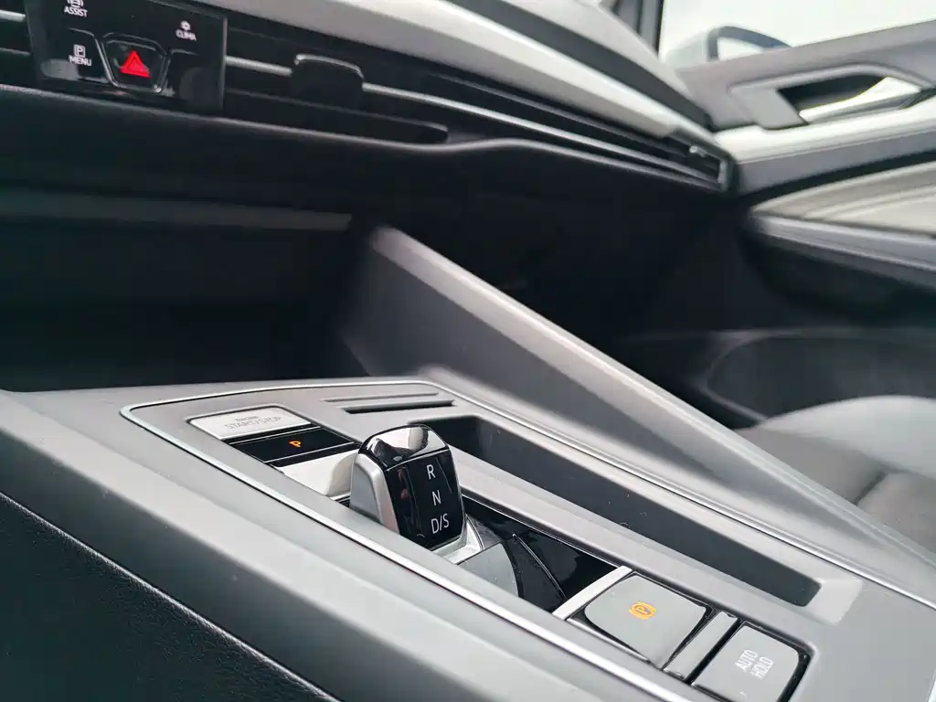 Volkswagen Golf — миниатюра 13