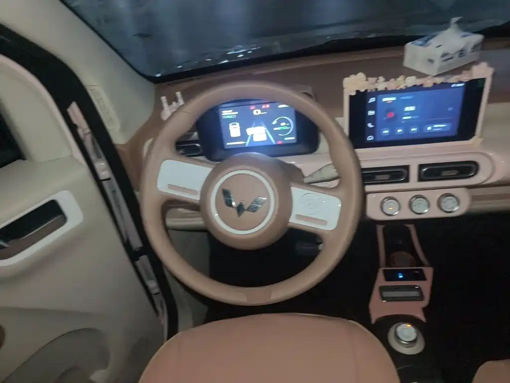 Wuling MINIEV — миниатюра 6