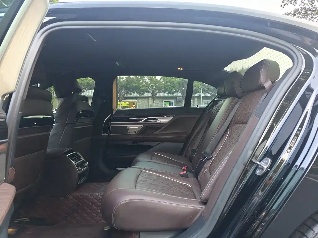 BMW 7 Series 7 2019 740Li Lead M Sport