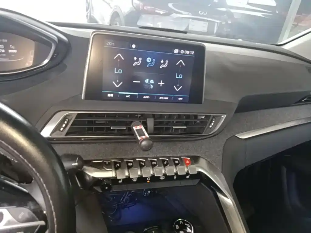 Peugeot 4008 — миниатюра 13