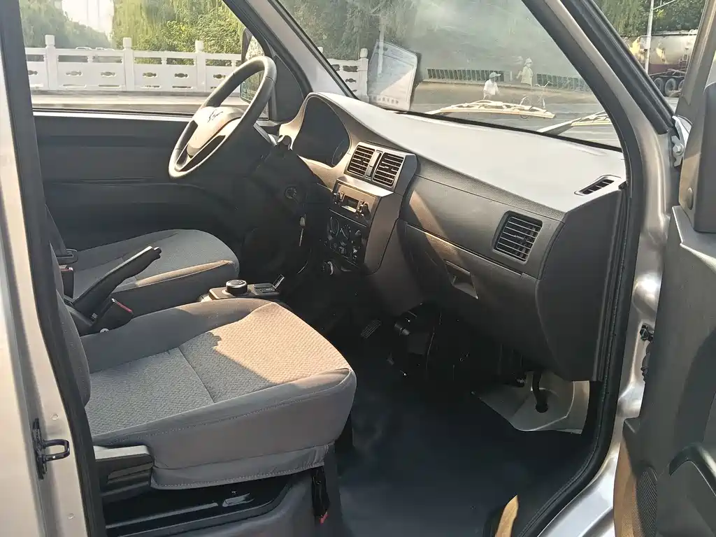 Wuling Wuling Electric Truck — миниатюра 12
