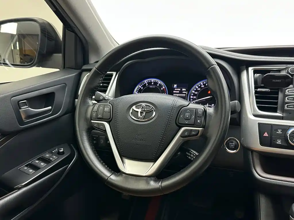 Toyota Highlander — миниатюра 23