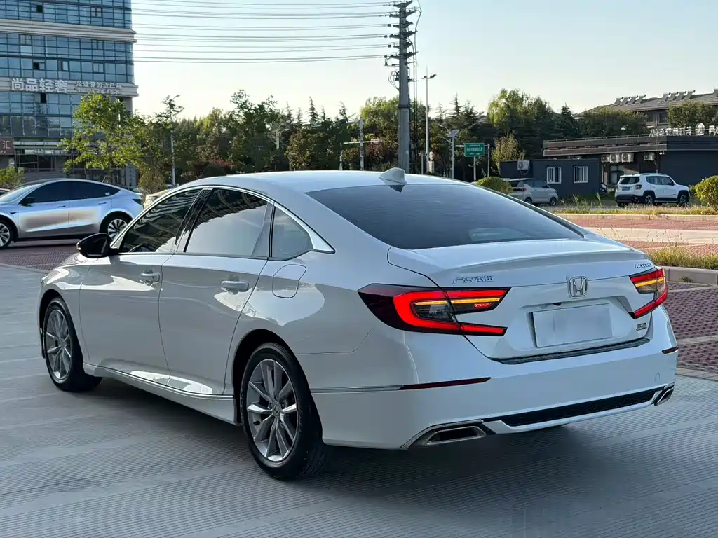 Honda Accord — миниатюра 9