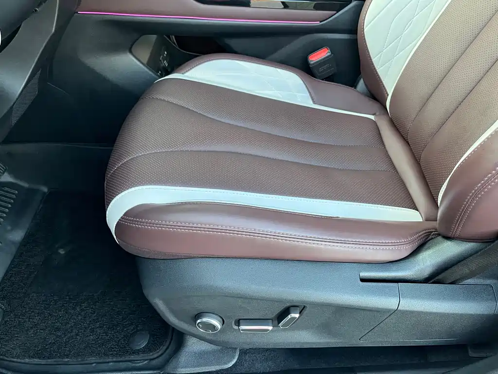 Geely Xingyue L — миниатюра 9