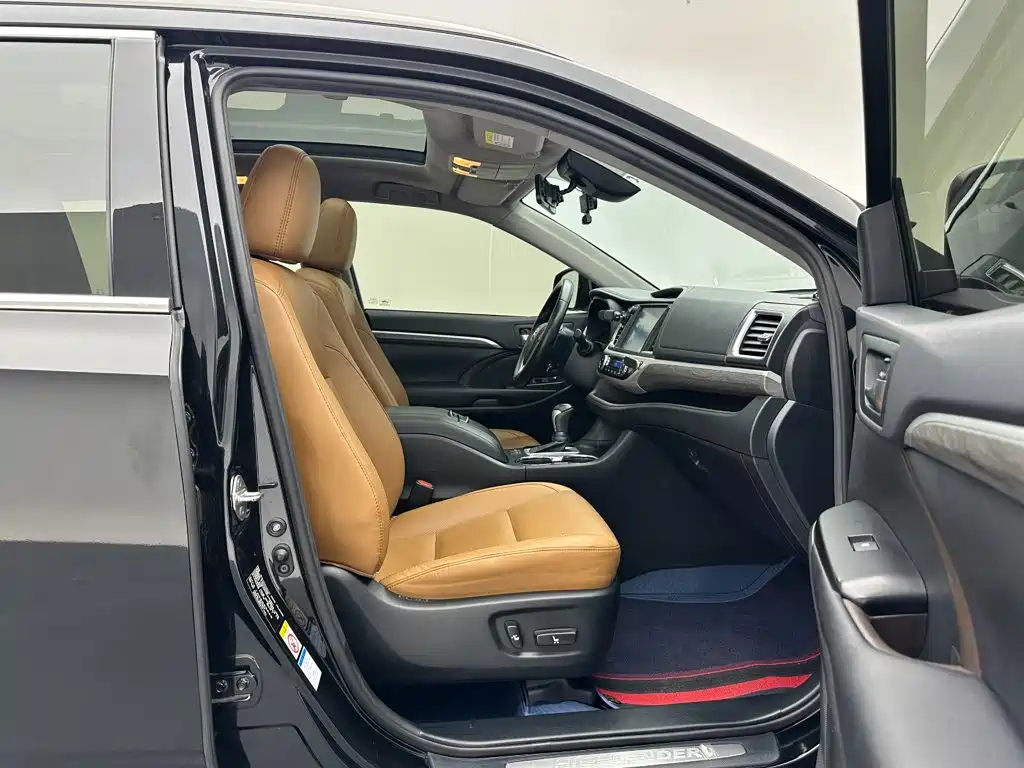 Toyota Highlander — миниатюра 26