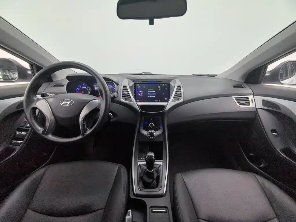 Hyundai Elantra Langdong — миниатюра 5