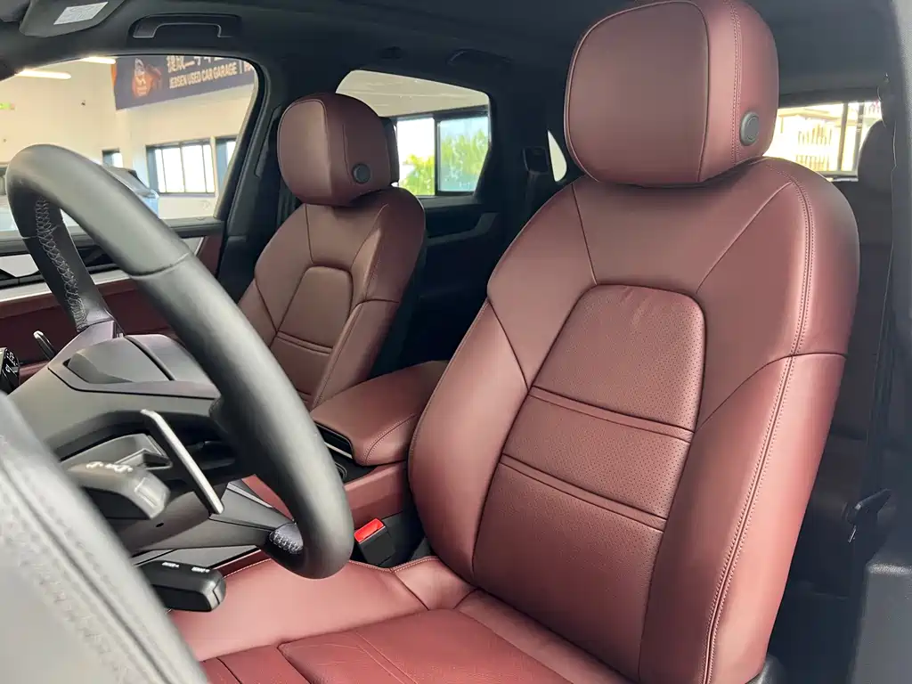 Porsche Cayenne — миниатюра 14