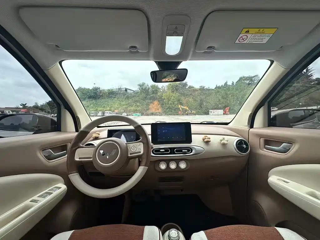 Wuling MINIEV — миниатюра 6