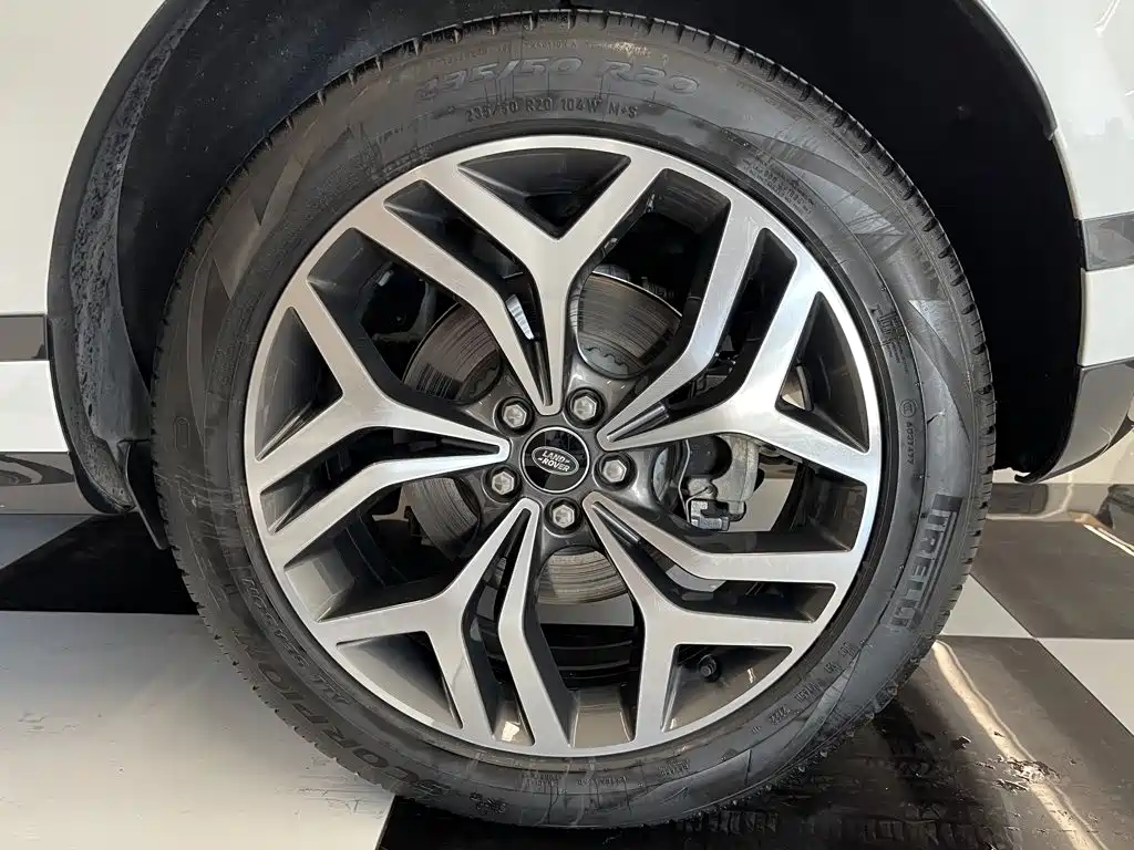 Land Rover Evoque PHEV — миниатюра 10