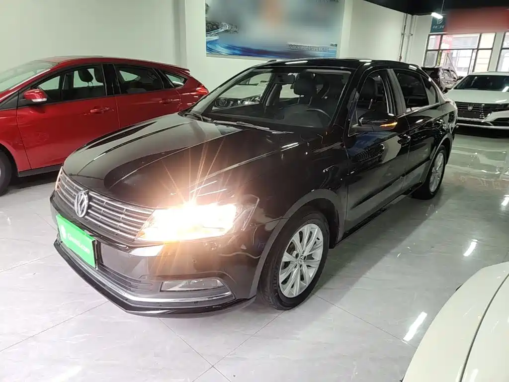 Volkswagen Lavida — миниатюра 2
