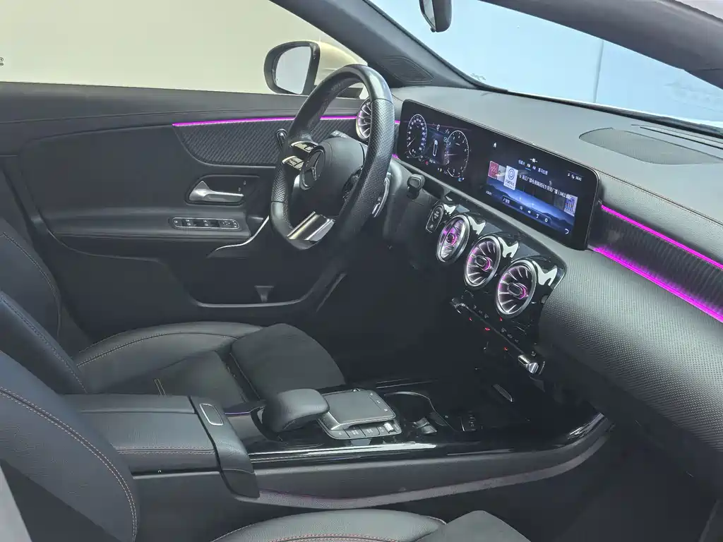 Mercedes-Benz A-Class — миниатюра 13
