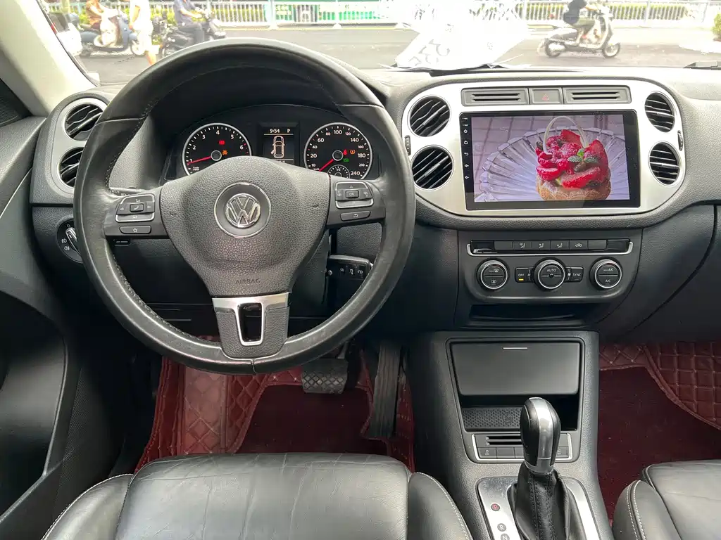 Volkswagen Tiguan — миниатюра 10