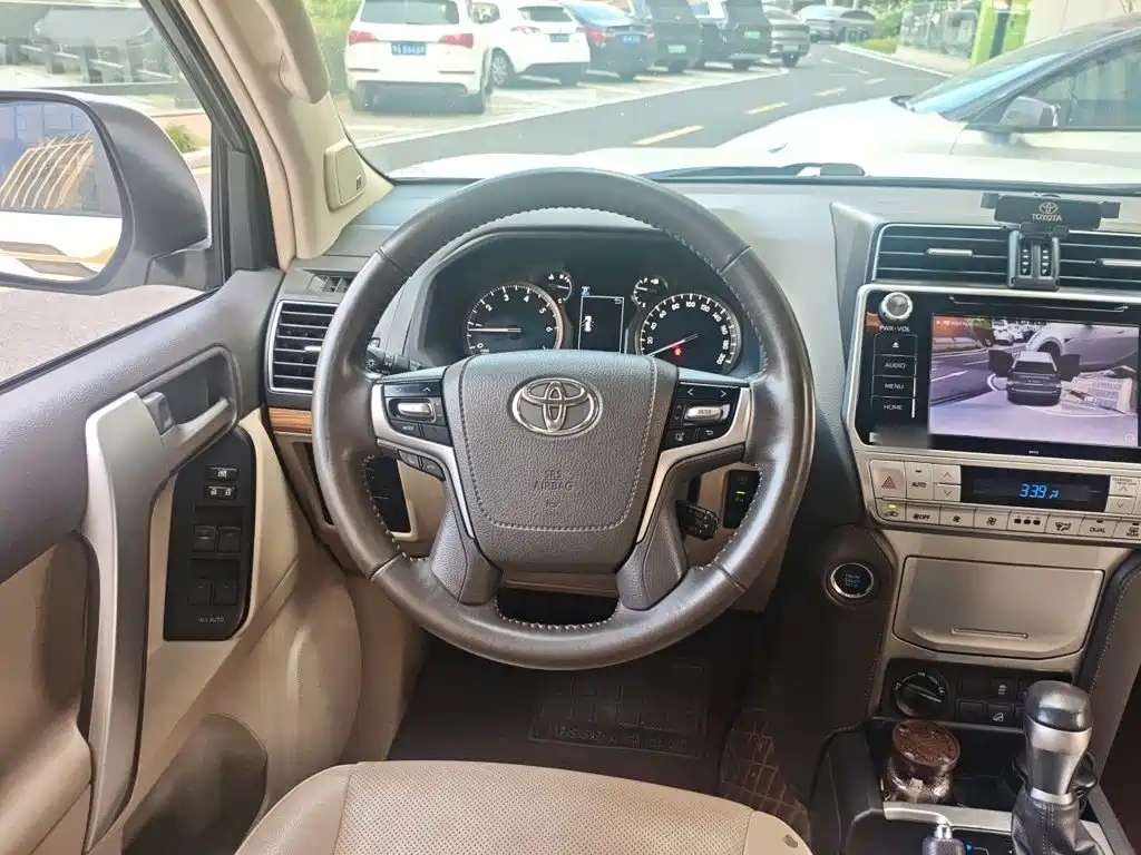 Toyota Prado — миниатюра 11