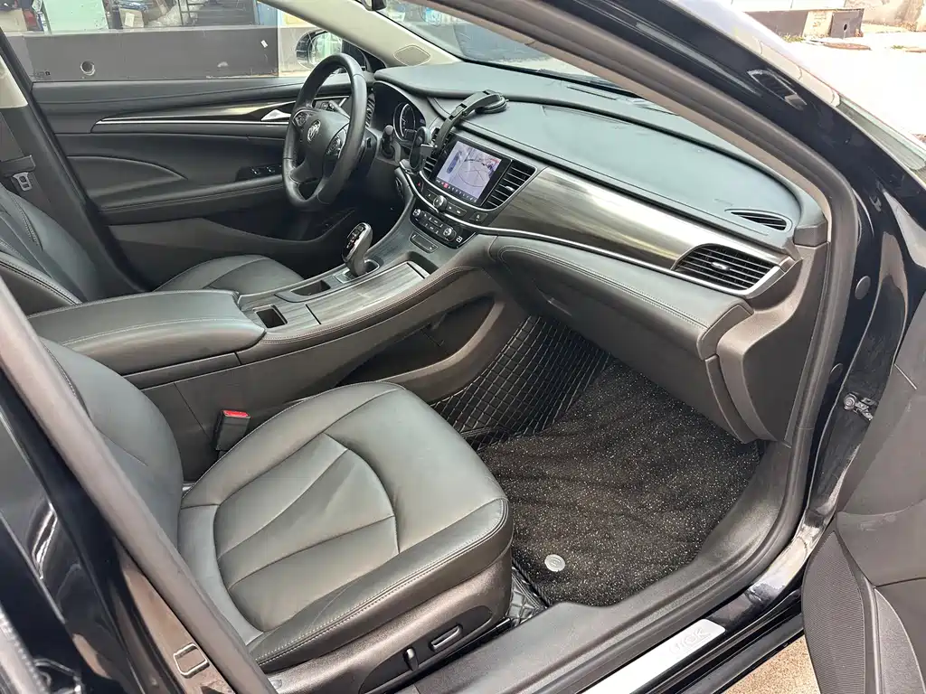 Buick LaCrosse — миниатюра 7