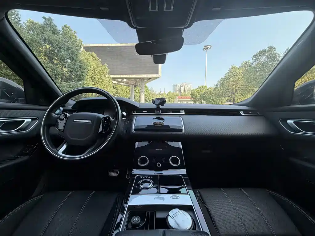 Land Rover Velar — миниатюра 6