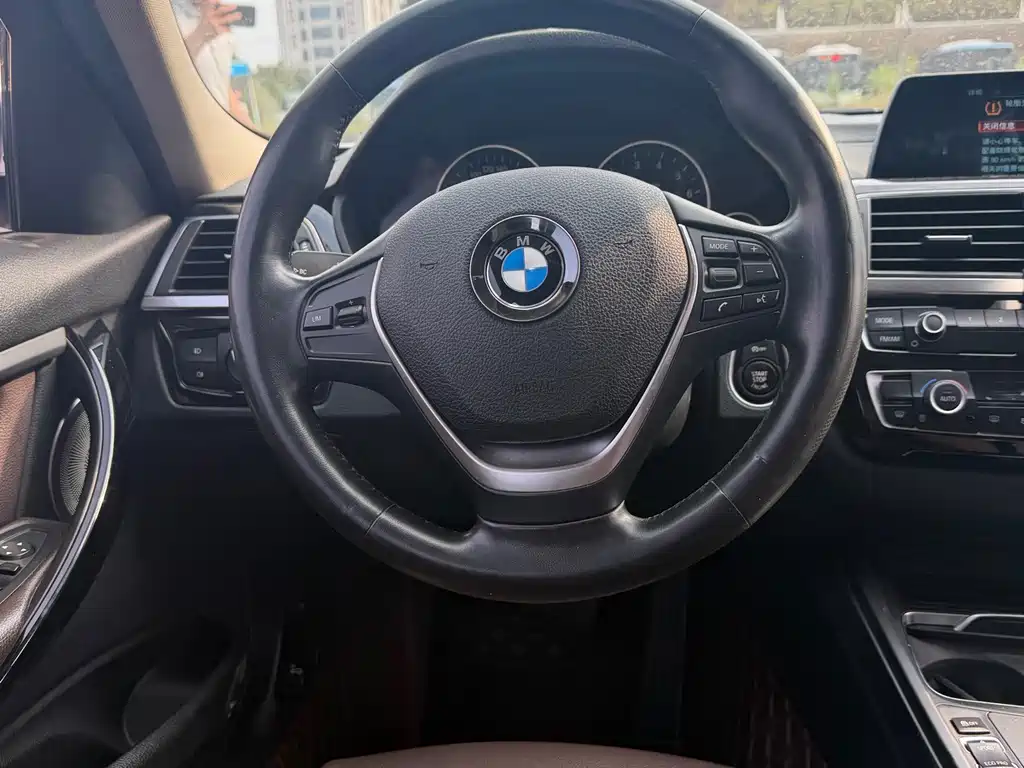 BMW 3 Series — миниатюра 8