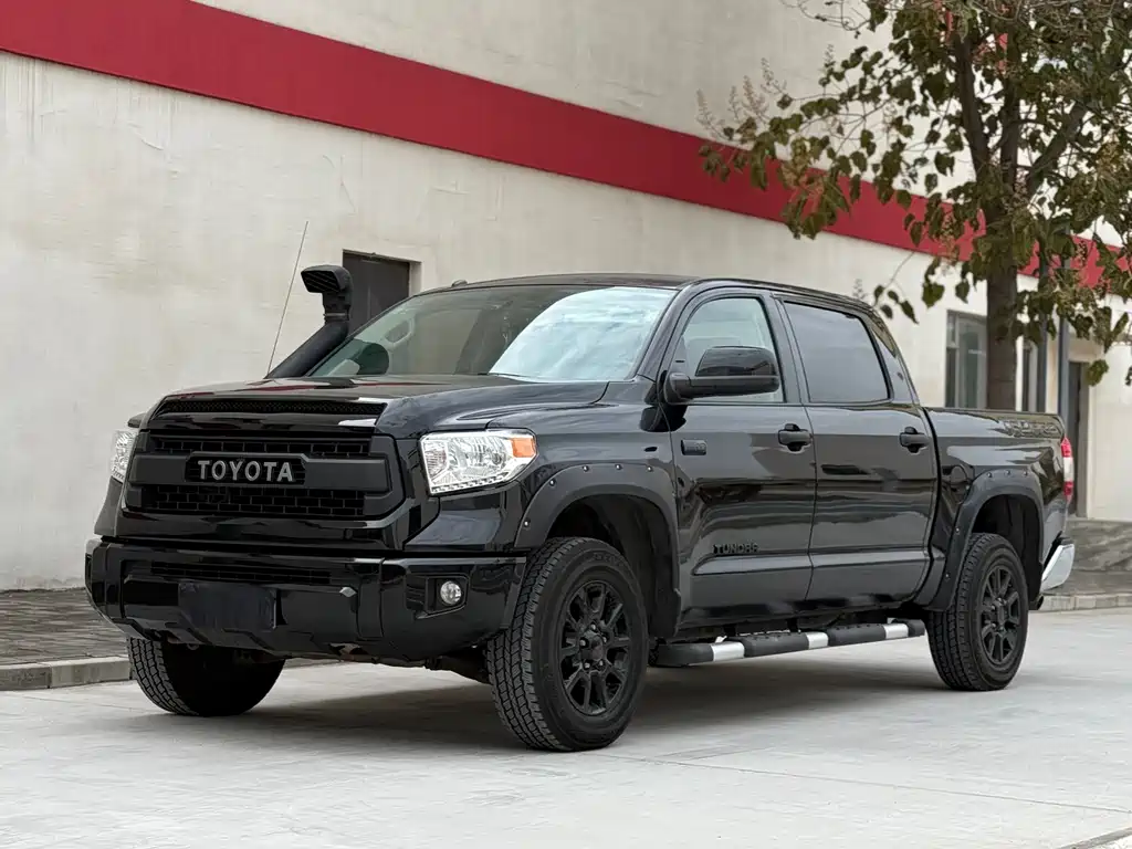 Toyota Tantu 2015