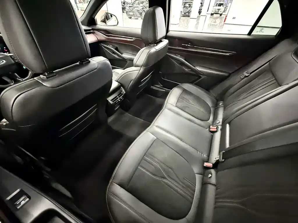 Ford Mondeo — миниатюра 6