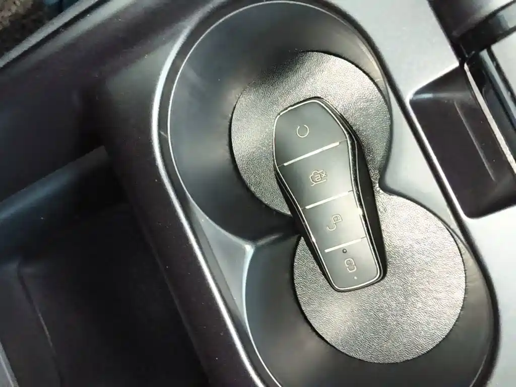 BYD Dolphin — миниатюра 9