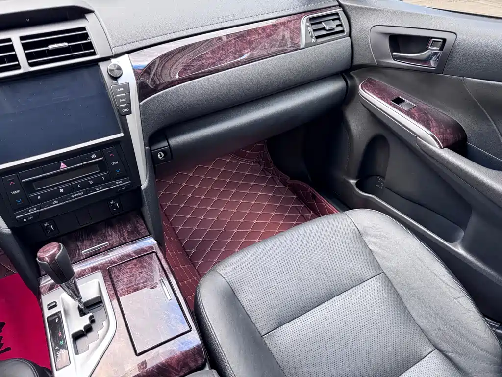 Toyota Camry — миниатюра 15