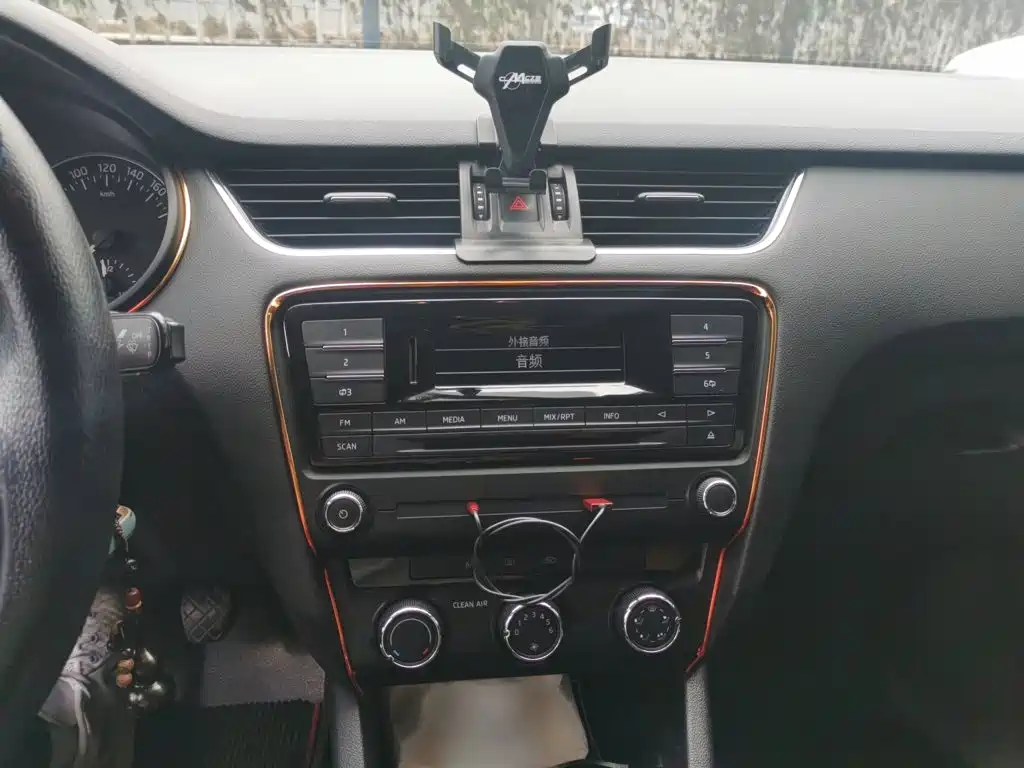 Skoda Octavia — миниатюра 6