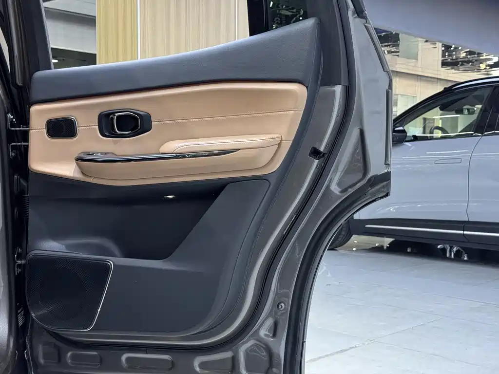 NIO ES8 — миниатюра 24