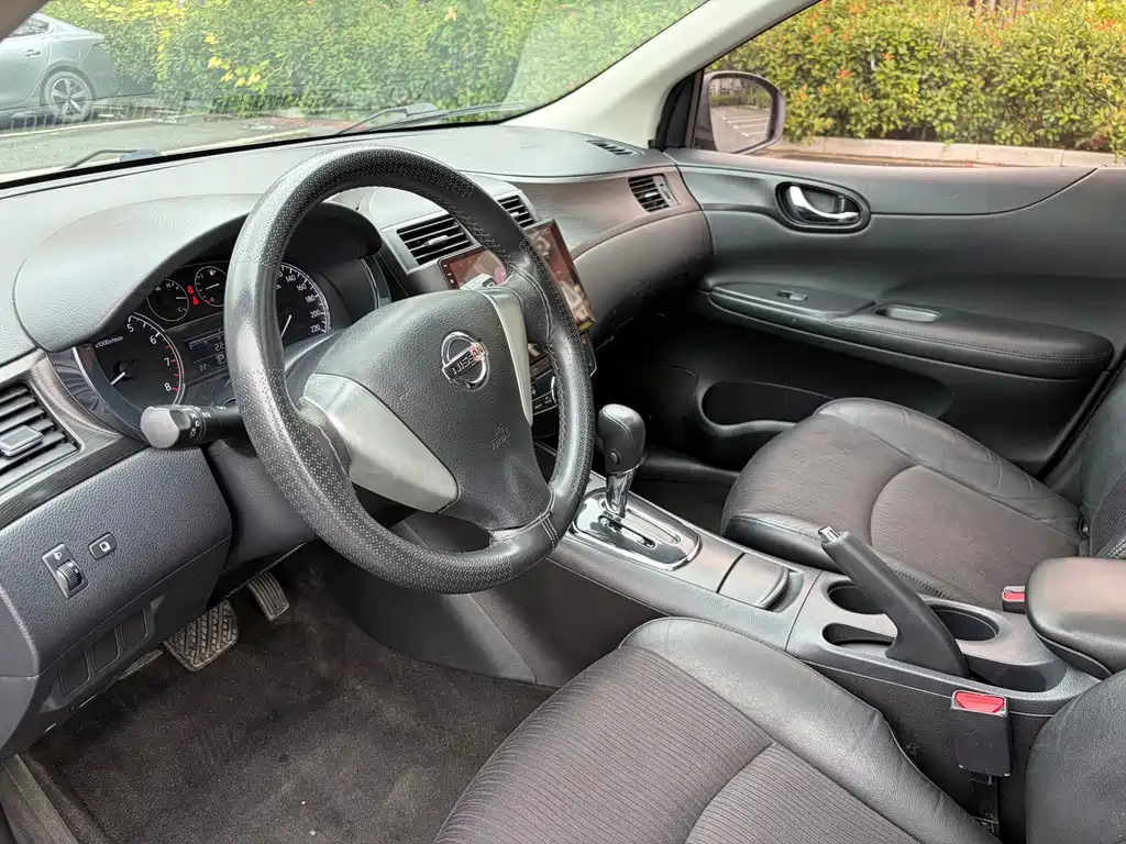 Nissan Tiida — миниатюра 5