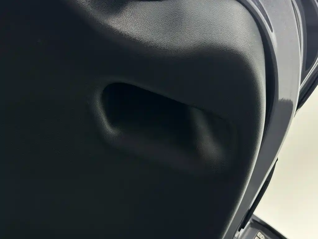 Tesla Model 3 — миниатюра 22
