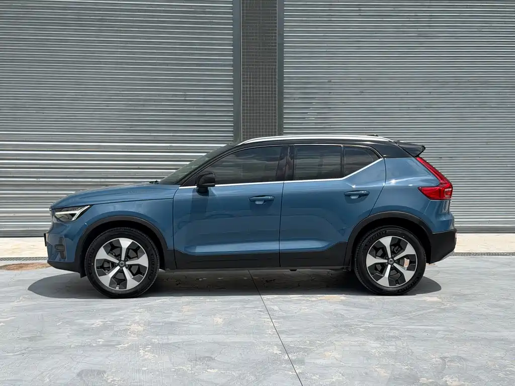 Volvo XC40 — миниатюра 10