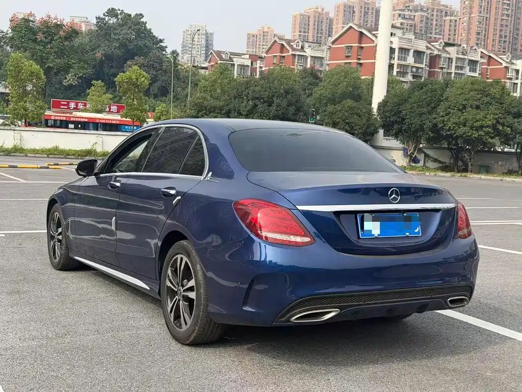 Mercedes-Benz C-Class — миниатюра 12