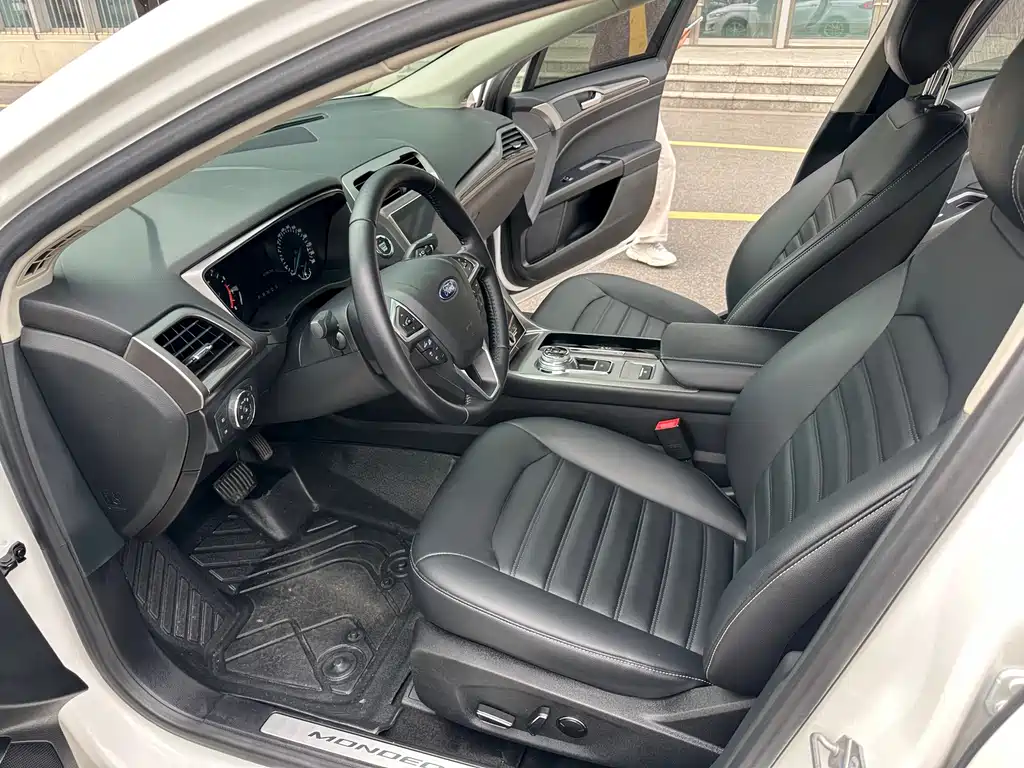 Ford Mondeo 2020 EcoBoost 180 Fashion