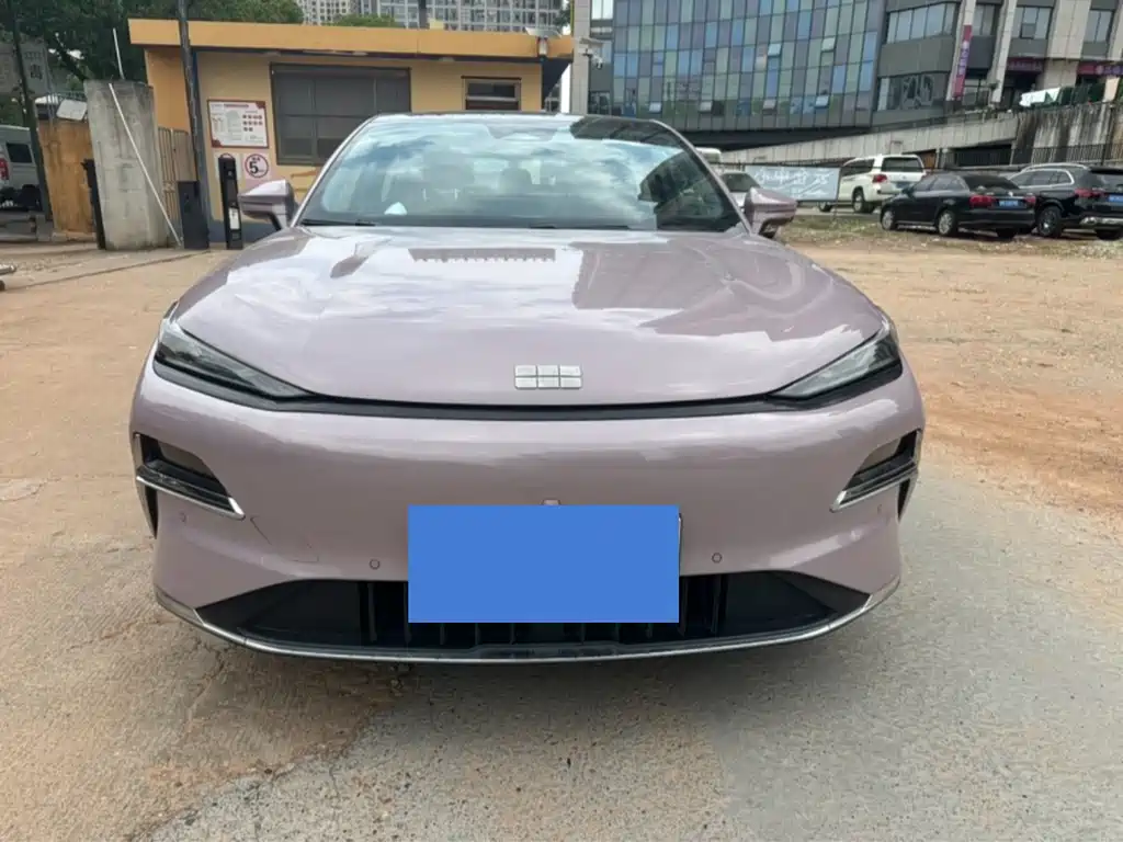Geely Galaxy Galaxy 8 8 2025 60km EM-i